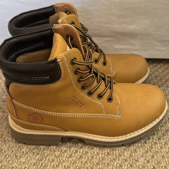 ANJOUFEMME Combat Work Hiking Boots for women. Never worn. Stylish and versatile - Picture 2 of 5